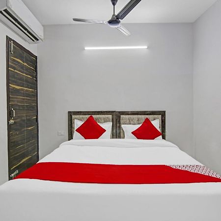 Hotel Green Olive New Delhi Buitenkant foto