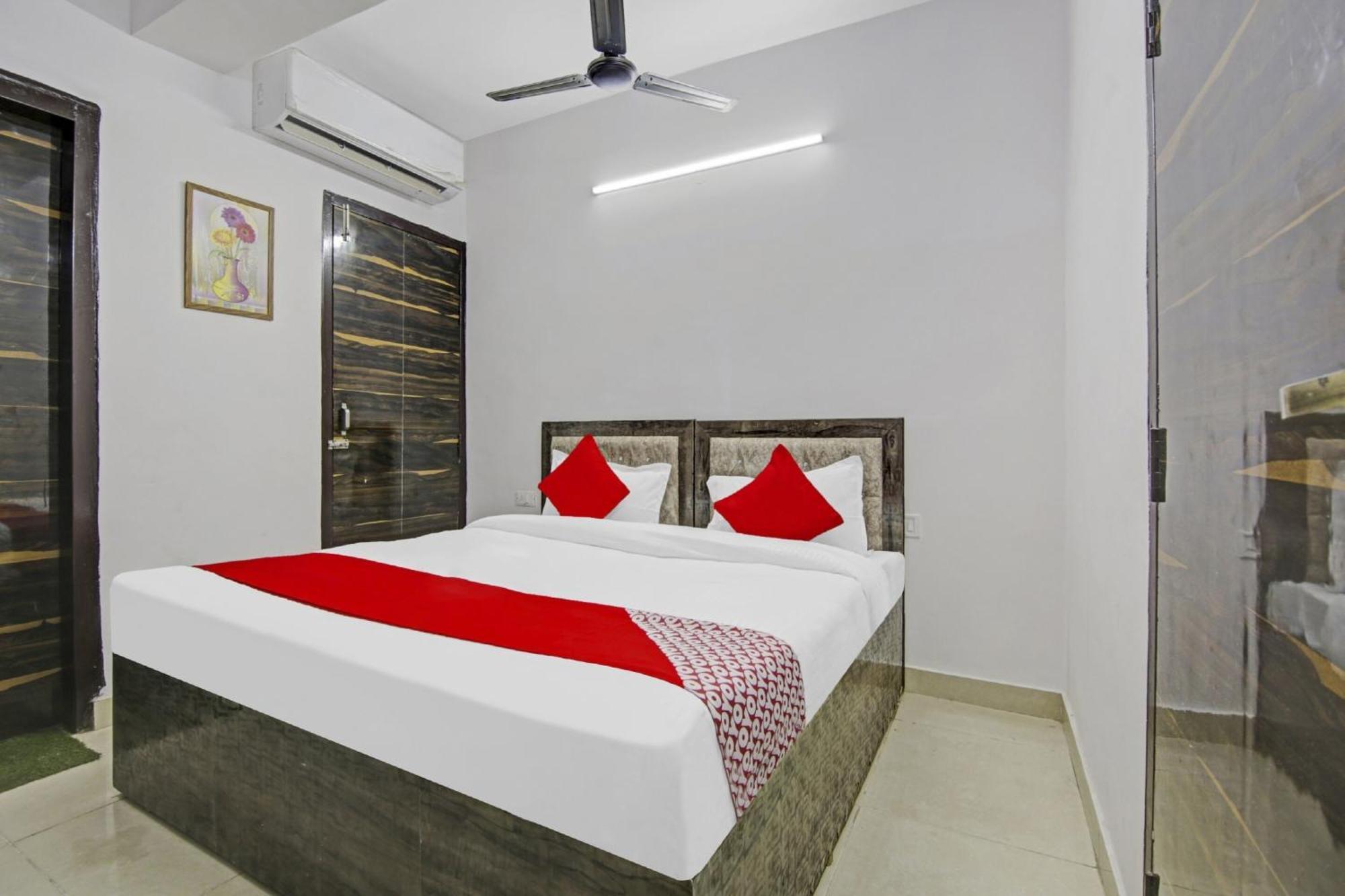 Hotel Green Olive New Delhi Buitenkant foto