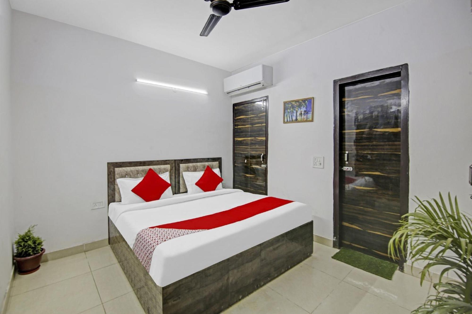 Hotel Green Olive New Delhi Buitenkant foto