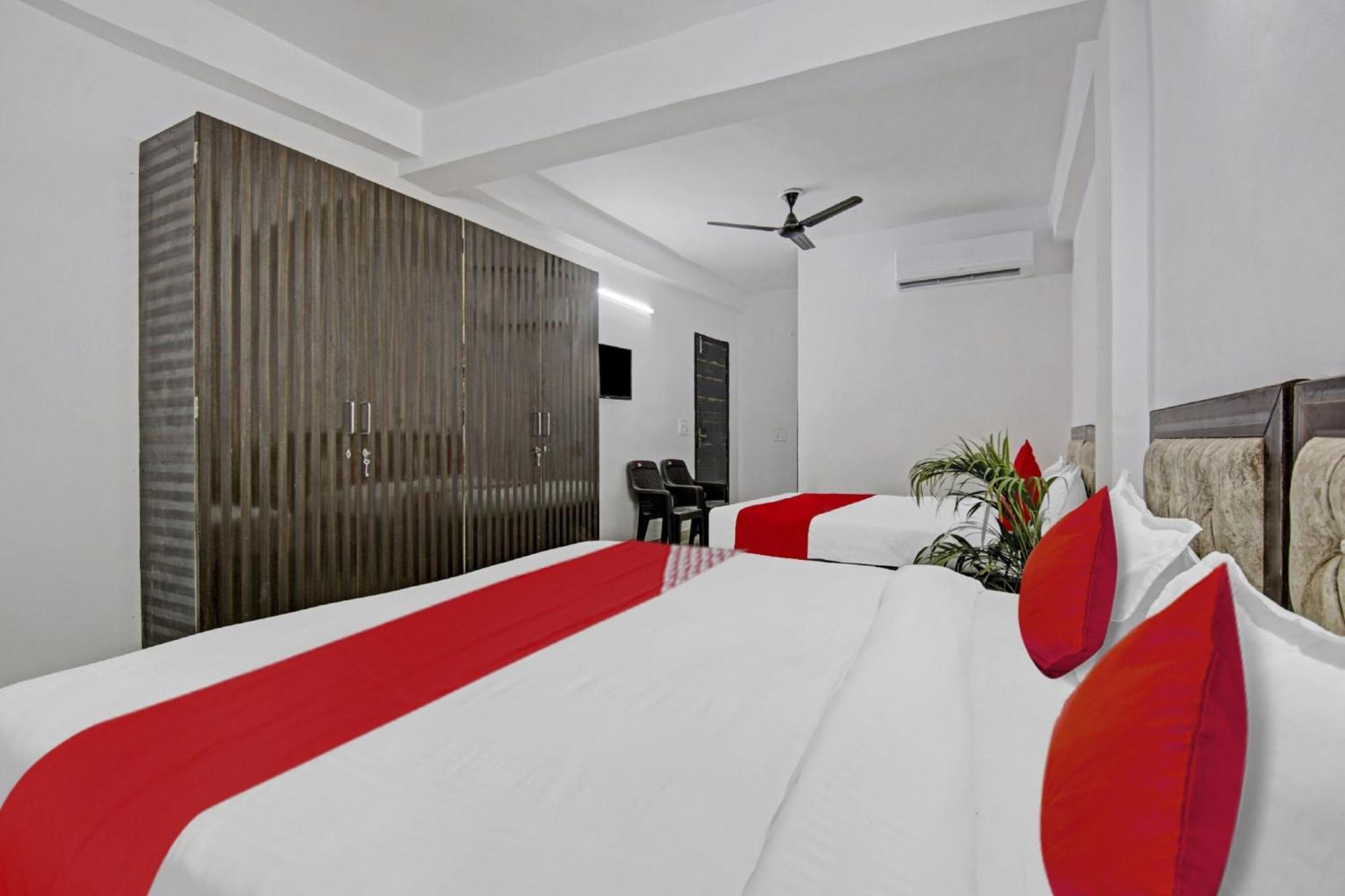 Hotel Green Olive New Delhi Buitenkant foto