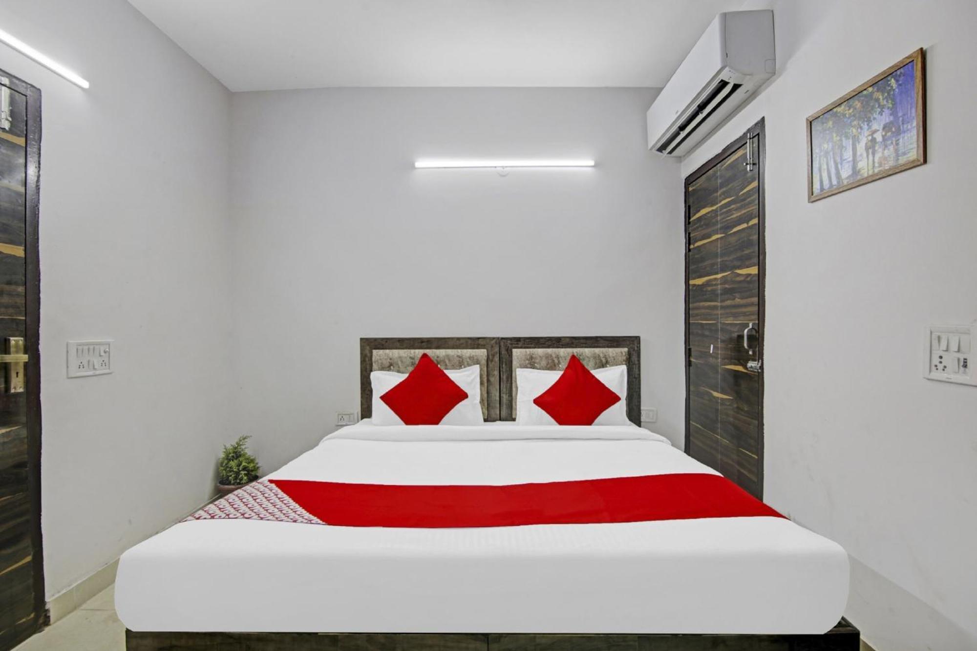 Hotel Green Olive New Delhi Buitenkant foto