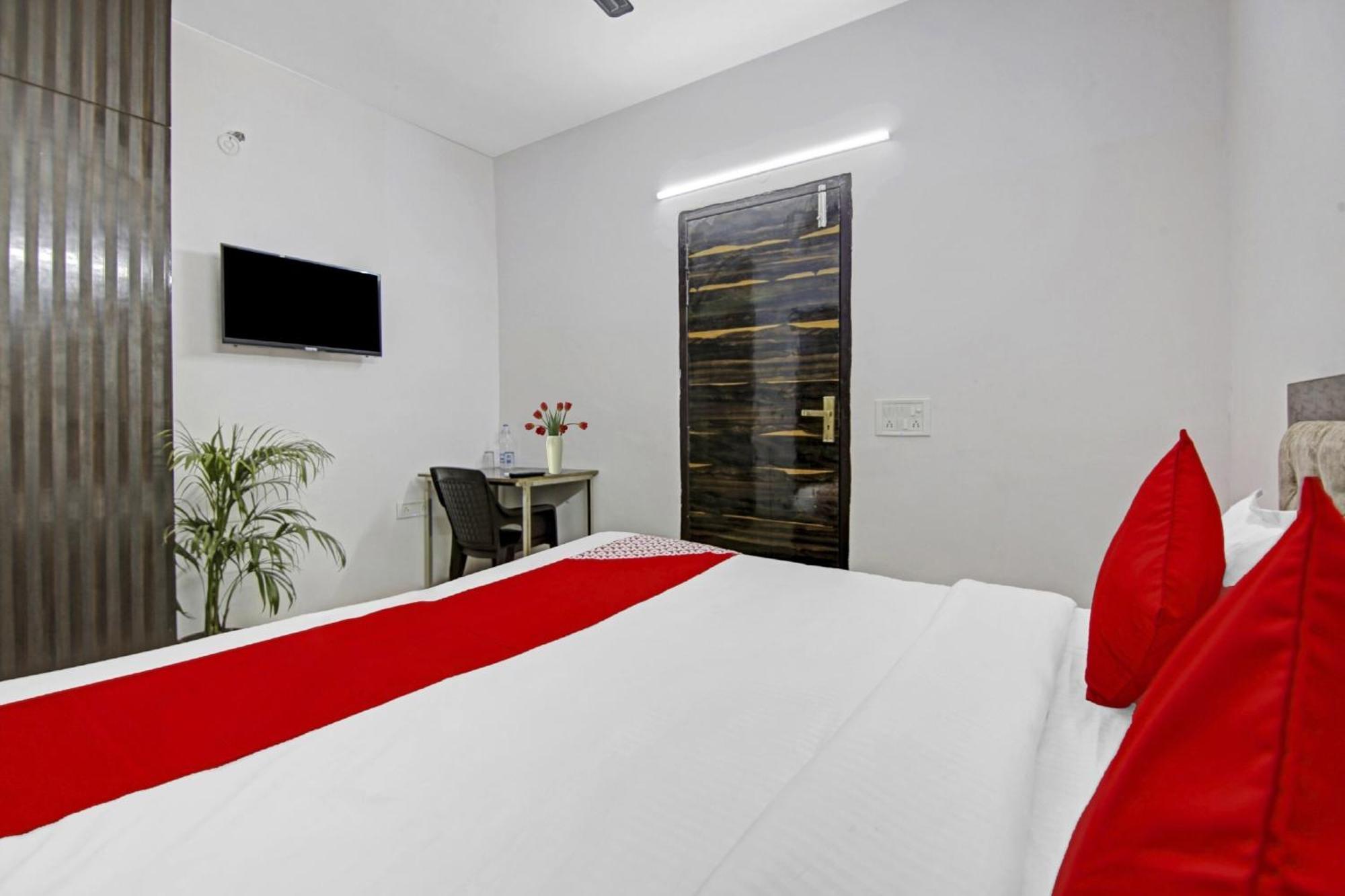 Hotel Green Olive New Delhi Buitenkant foto