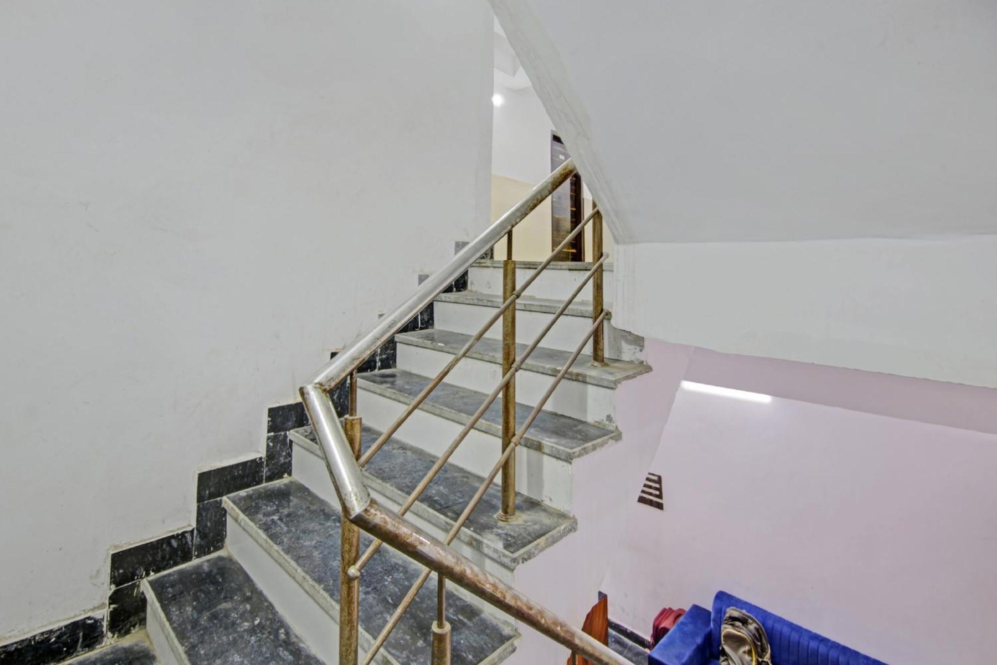 Hotel Green Olive New Delhi Buitenkant foto